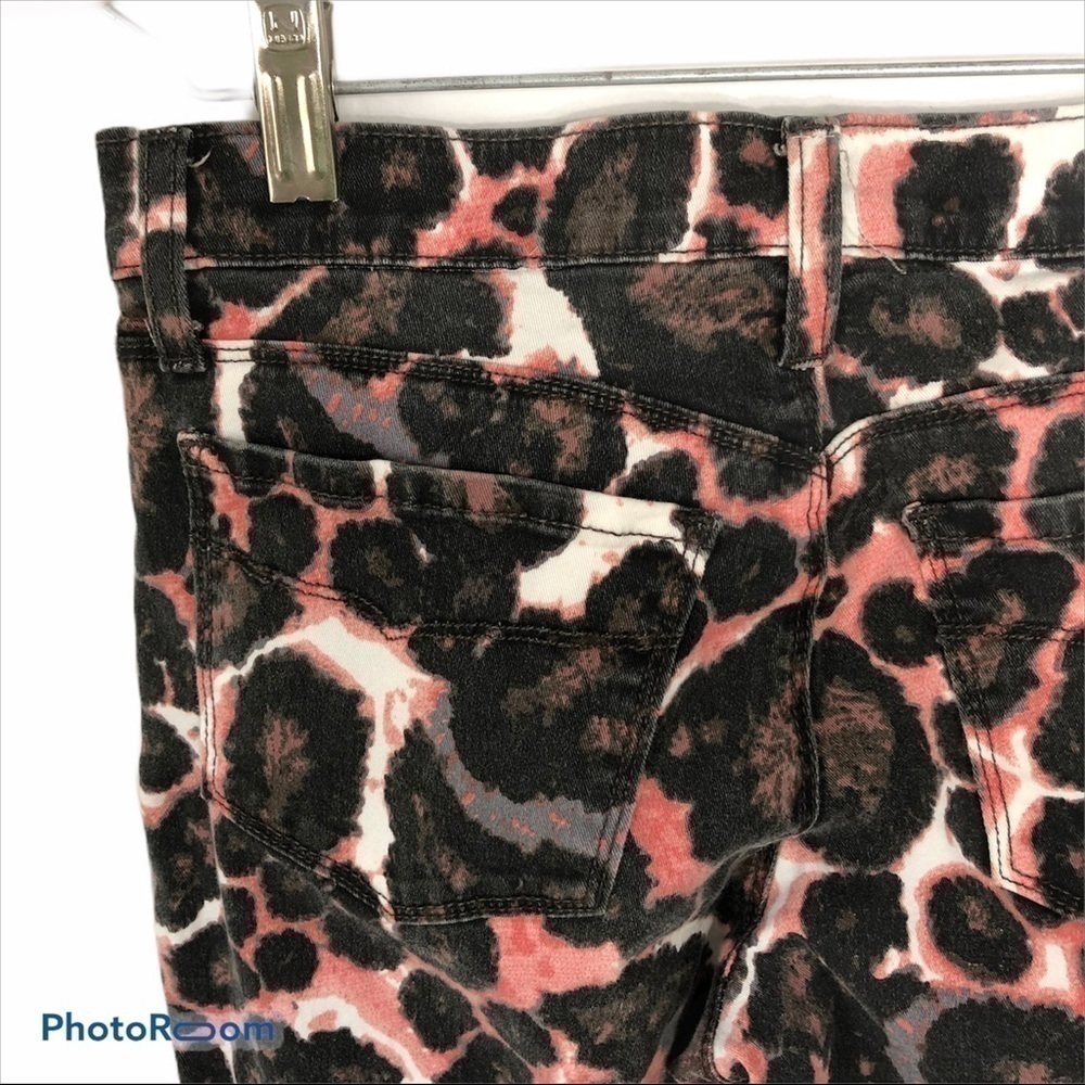 Rebecca Minkoff Animal Print Jeans Sz 26 Pink Black - Picture 4 of 8